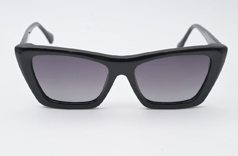 Sossa “Shadow Frame” – Elegante Sonnenbrille in Schwarz