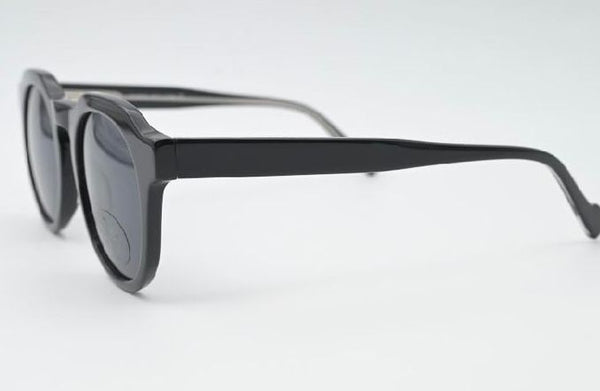 Sossa “Shadowcut” – Sonnenbrille in tiefem Glanz-Schwarz
