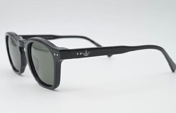Sossa “Crown Classic” – Zeitlose Sonnenbrille in Tiefschwarz mit feinen Details